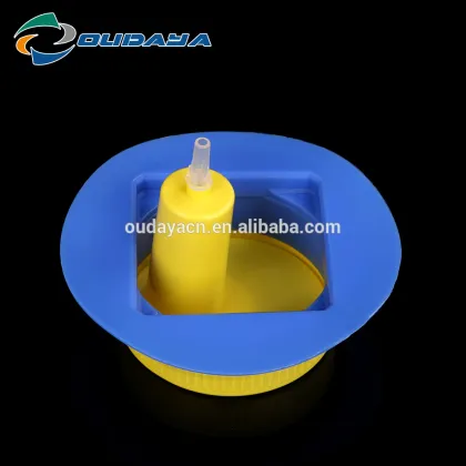 Plastic valve for urinary catheter