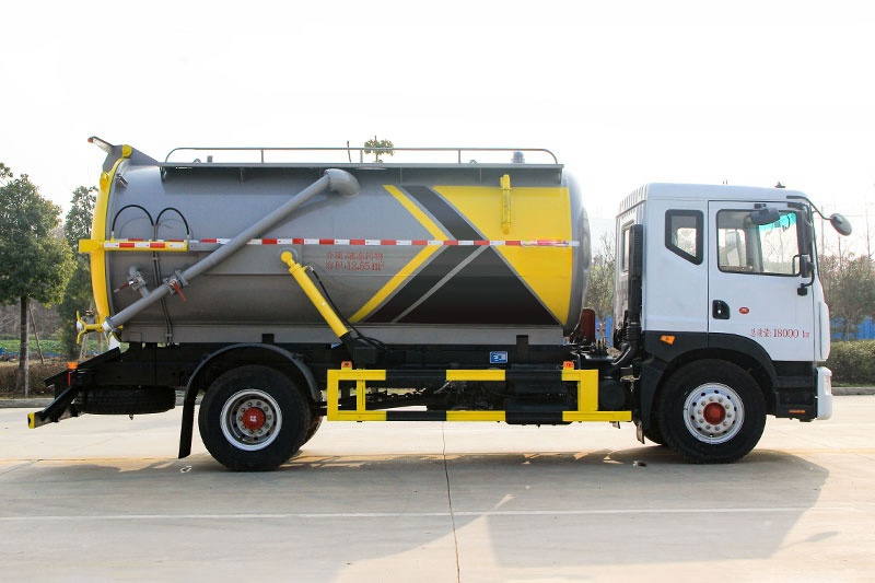 df-12sewagetruck (13)