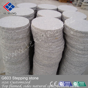 Round landscaping stepping stones