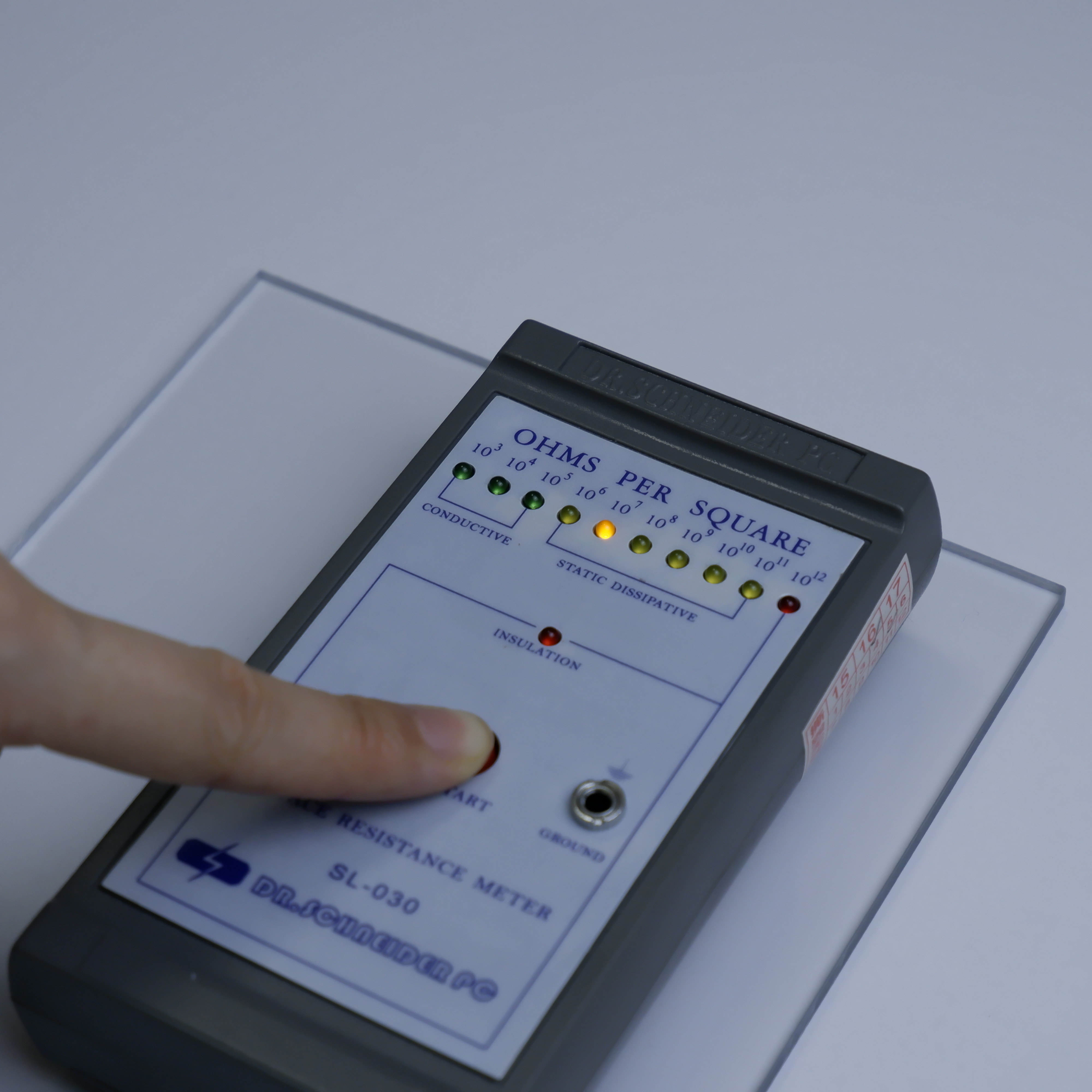 Антыстатычны ліст з высокім класам полікарбаната