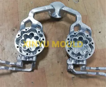 Automobile AC compressor rear housing die