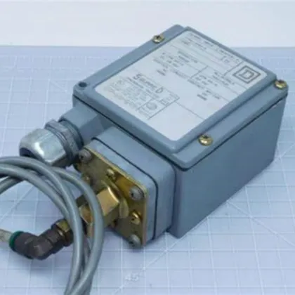New Original Schneider Electric Pressure Switch 9012G with 25Q4 Sensor: 150 psi Rating