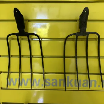 Steel Forged Pitch Fork for Farming - 4 Prong Roll Forging