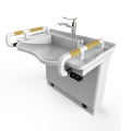 Lavabo de salle de bain accessible en fauteuil roulant