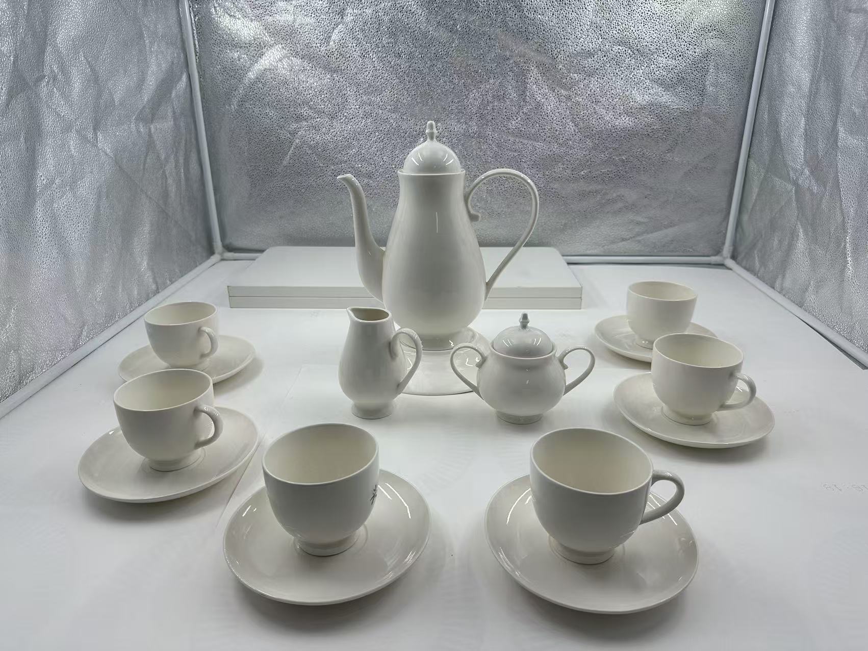 Minimally designed ceramic tea set
