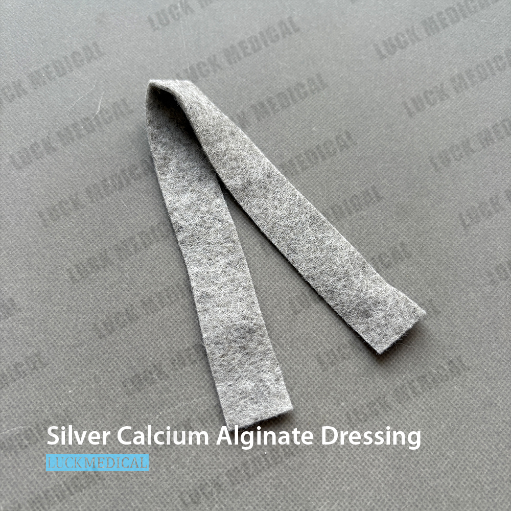 Повязка на рану с альгинатом серебра и кальция для ускорения заживления