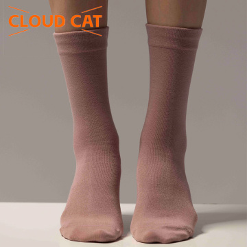 Women's comfortable and durable loose-fitting socks