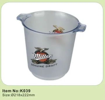 Plastic ice pail