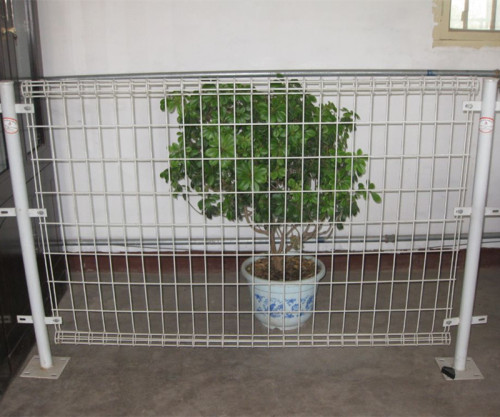 Outdoor Welded Roll Top Wire Mesh Panel