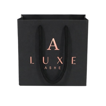 Wholesale Luxury Matte Black Gift Paper Bags with Logo