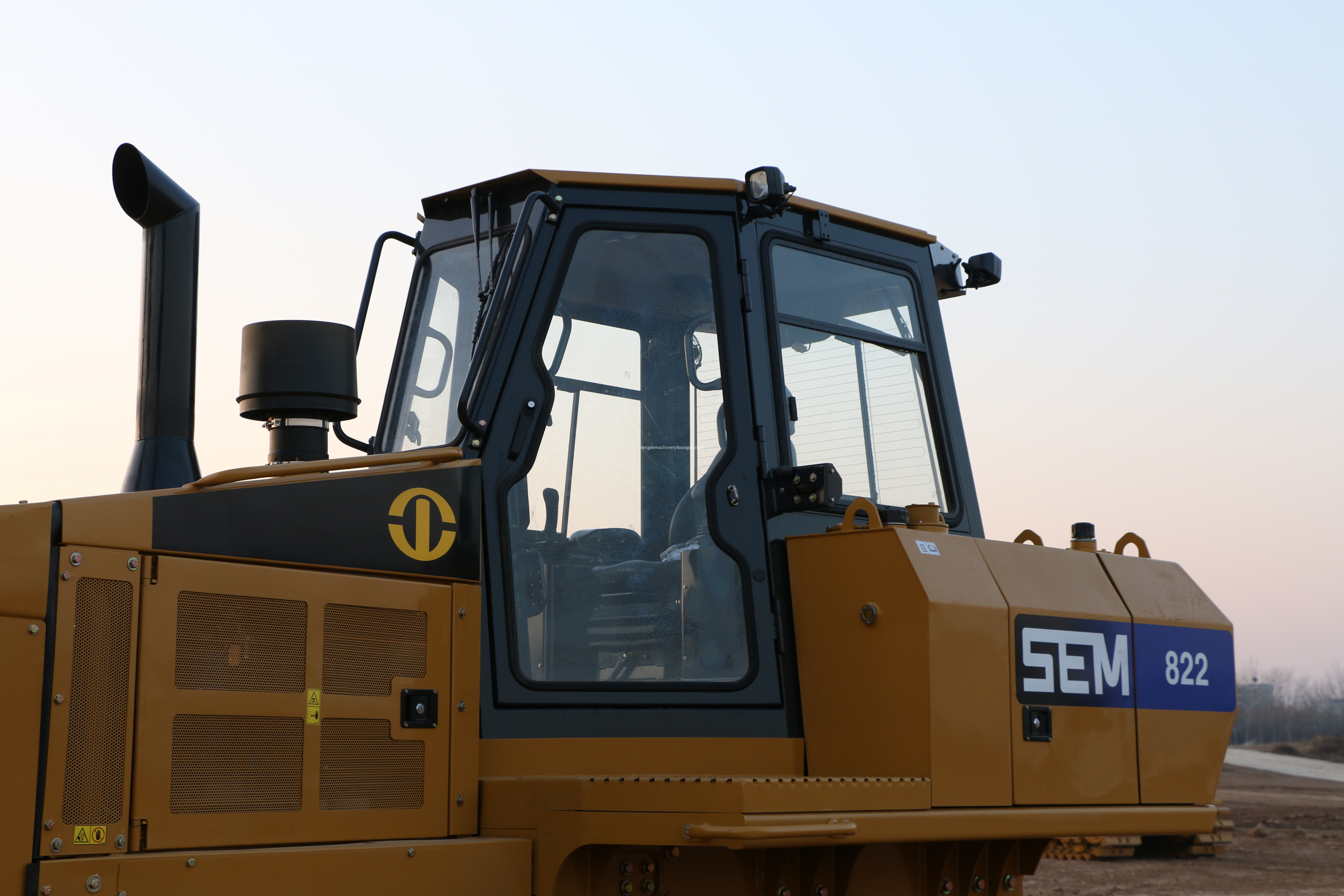 SEM822 bulldozer