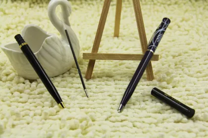 Black Plastic Hilton Hotel Promotion Ballpoint Pen