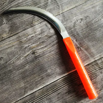 Farming sawtooth sickle garden grass sickle holding palm sickle cutter