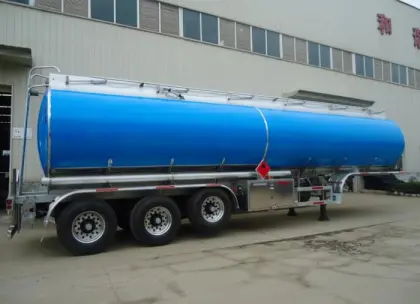 3 axle Saudi-Aramco fuel tanker semi-trailer