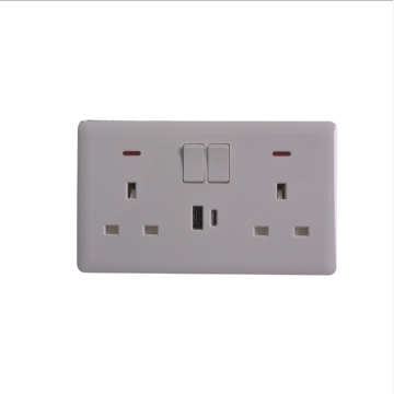 UK Standard 13A 2 Gang Switched Socket with 1X USB 1Type C - Electric Plugs Sockets Universal Wall Socket