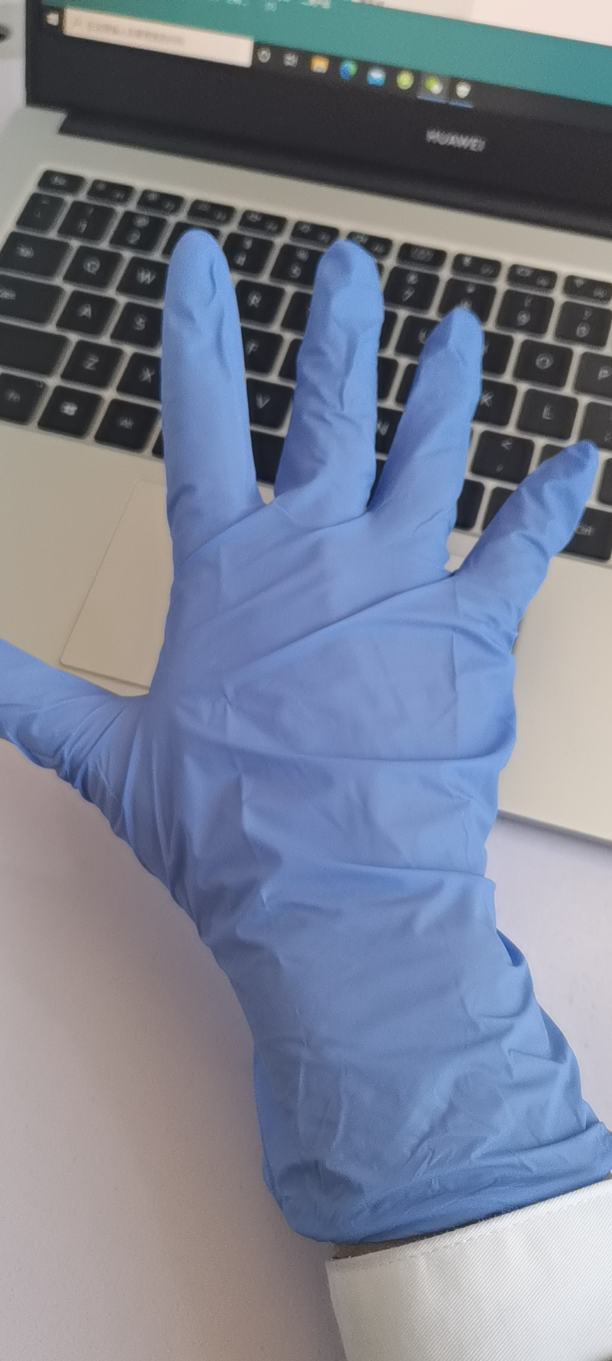 gants en nitrile dans la transformation des aliments en374