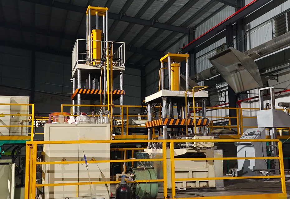 metal casting equipment