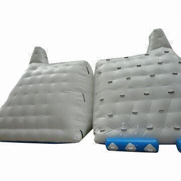 2013 Hot Selling Inflatable Water Iceberg for Water Park