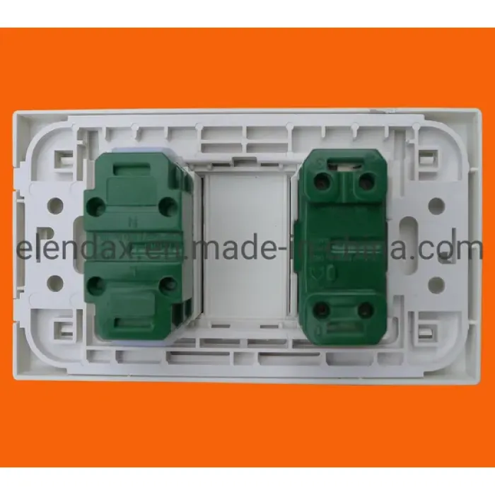 Розетка Elendax 16А 250В с настенным выключателем