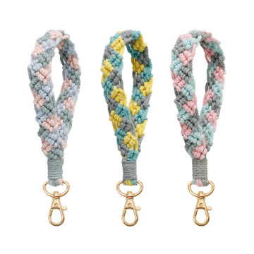 Boho Daisy Flower Rainbow Heart Macrame Keychain - Γάμος Μήχη