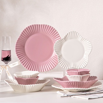 Nuevo diseño Utensilios de cerámica nórdicos Cena Cena Cena de vajilla blanca púrpura Sets de porcelana Whosale