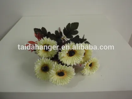 The Bunch of Flowers Artificial 7 forks Chrysanthemum Flower Small Pieces Simulation Silk Flower for Decoration