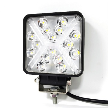 Luce di lavoro a LED quadrata da 4 pollici 48W - Accessorio per auto da 40 mm per camion, ATV, UTV, veicoli Offroad 4x4 con compatibilità 12V/24V