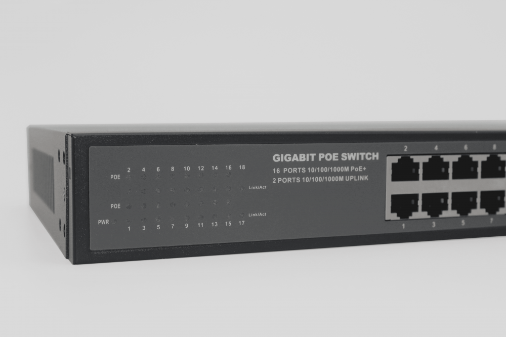 16 Downlink Poe Switch