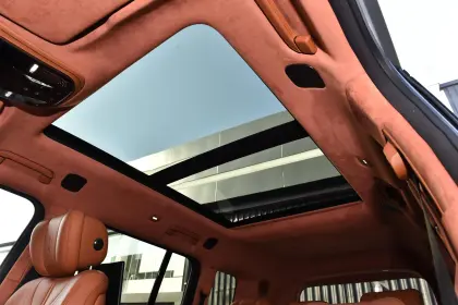 2024 BYD YangWang U8: A Super Luxury Off-Road SUV from China's New Energy Vehicle Brand