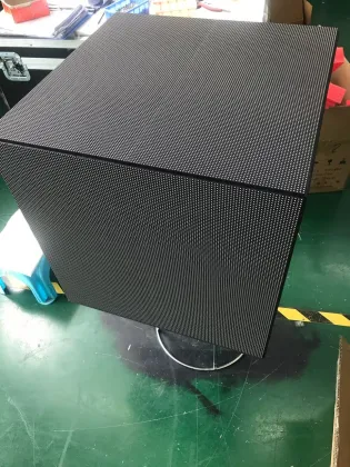 Outdoor Waterproof Wall Mounted P3.91 Magic Cube LED Screen 500x500mm