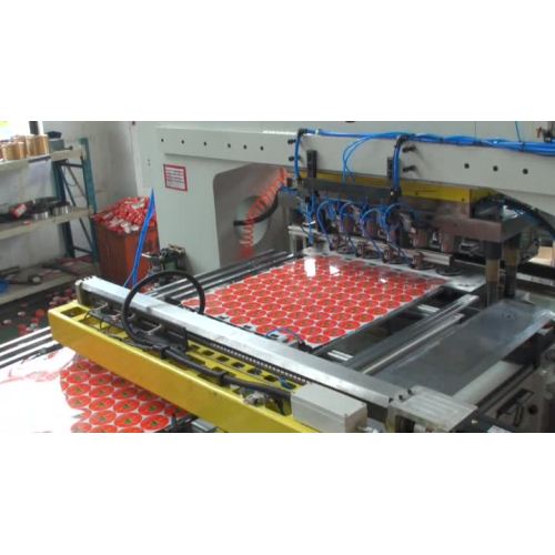 פיתול קו ייצור כובע / מכונה אוטומטית לייצור כובעי פח / מכונת איטום מכסה ואקום