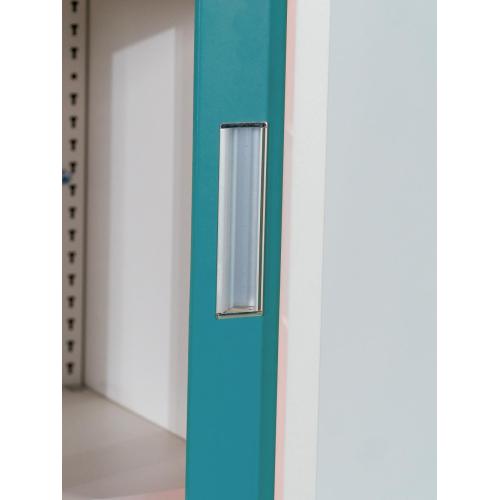 Armoire en acier claire avec portes coulissantes transparentes