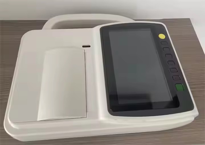 ECG MACHINE