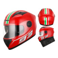 Casco de motocicleta durante toda la temporada