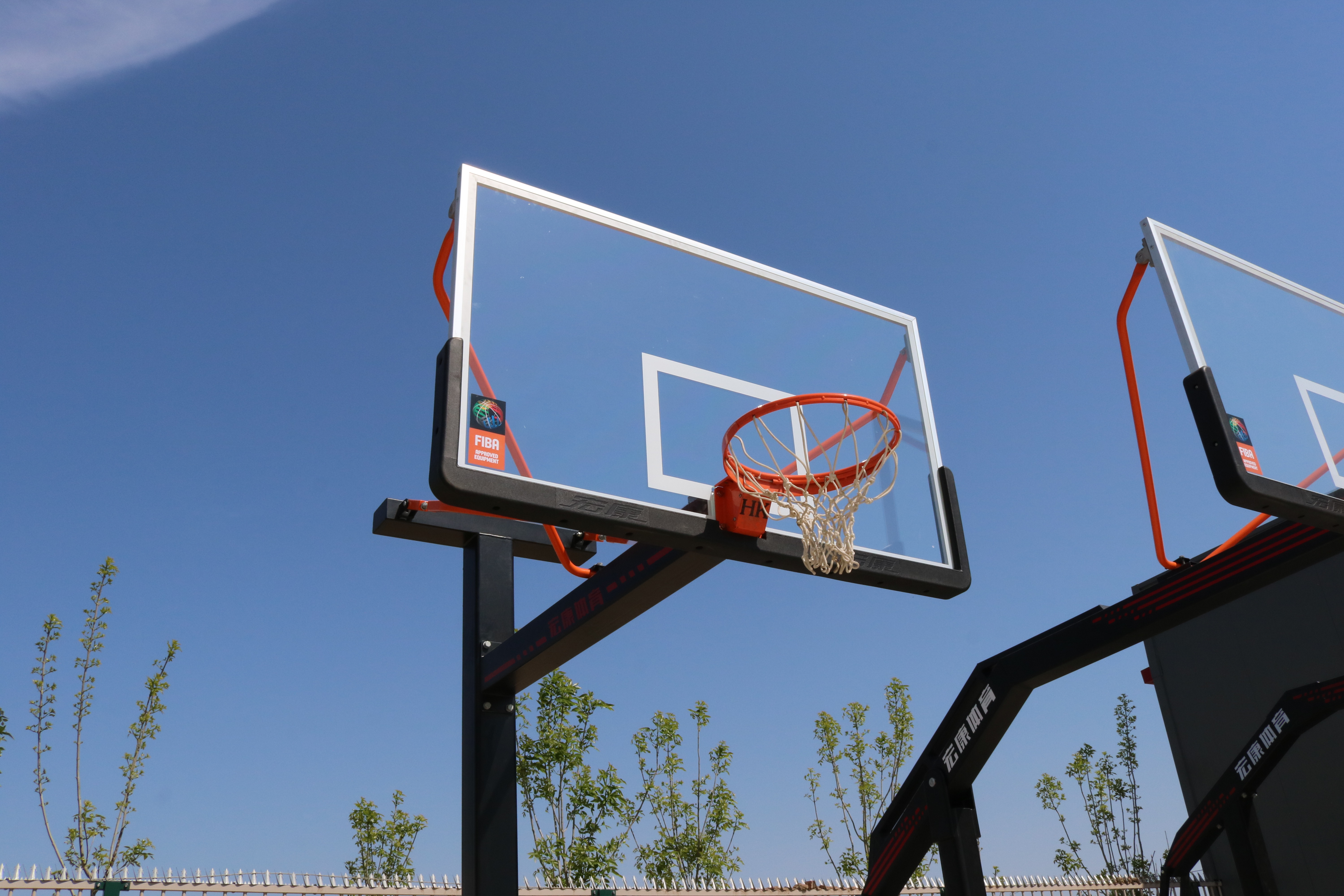 High-Quality Outdoor Basketball Hoop with Pad