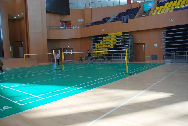 Indoor and outdoor movable badminton post