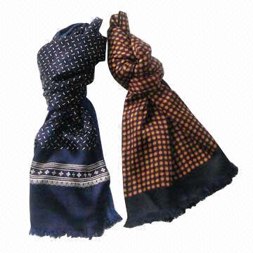 Scarf, Made of 100% Silk on Front and 100% Wool at Back, Customized Designs are Accepted