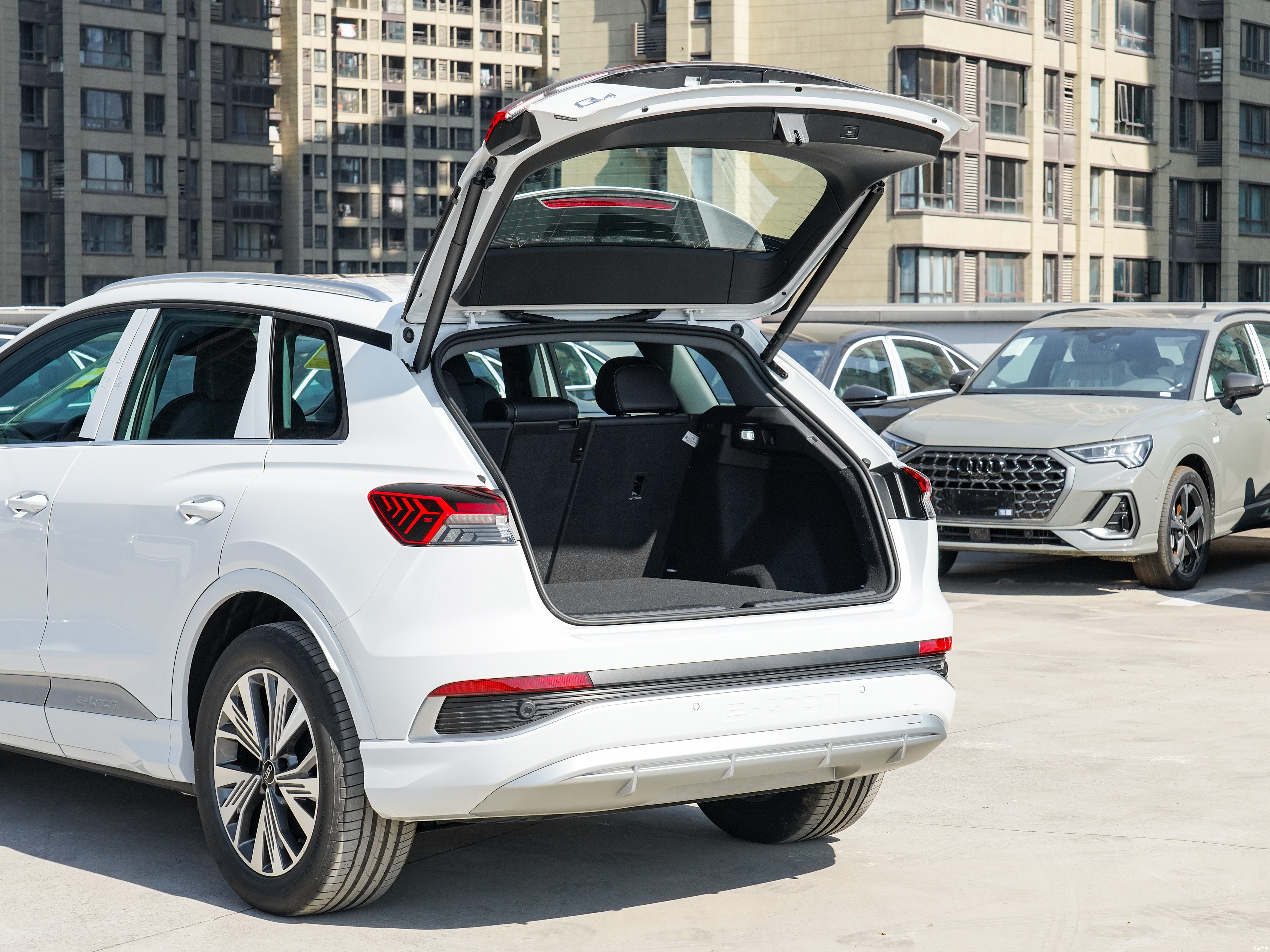 AudiQ4 e-tron 17