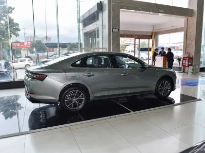 2024 Geely PREFACE L 1.5T Nebula