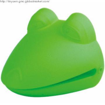 Silicone oven mitt
