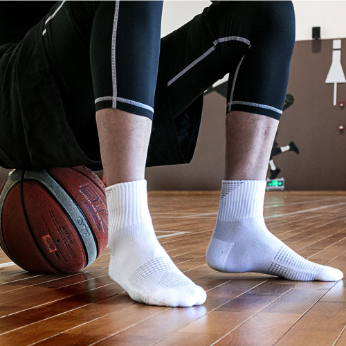 Meias de basquete de tubo médio treinando meias absorventes de suor