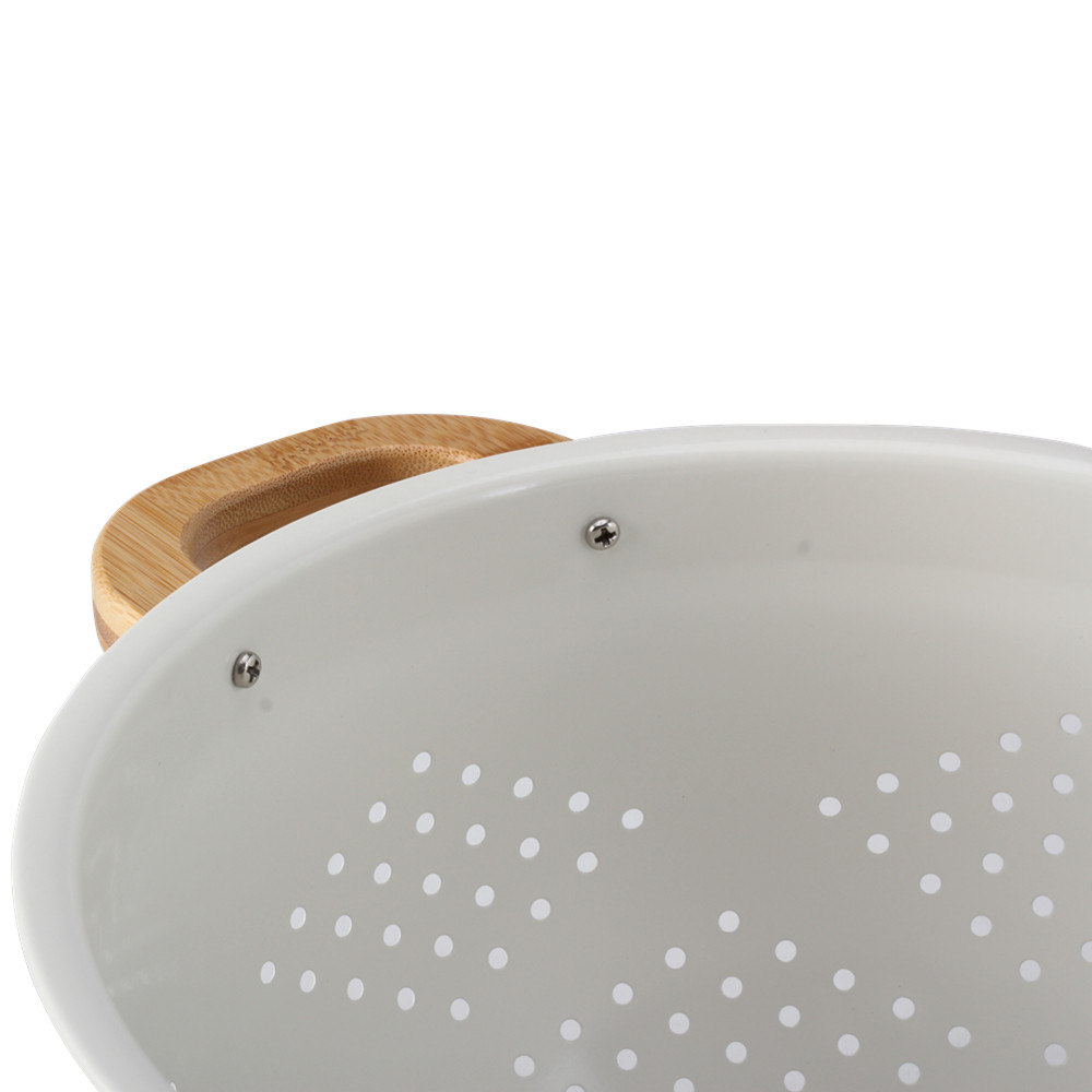 Colander With Bamboo Handle