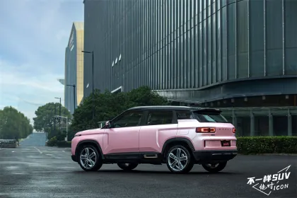Geely icon Chocolate Gasoline SUV