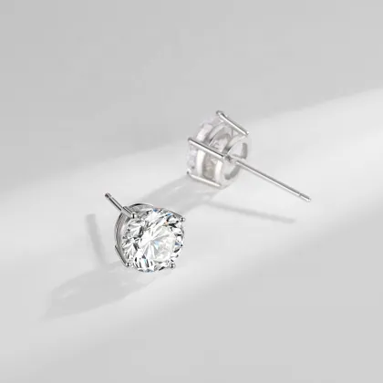 High Quality 925 Sterling Silver Four Claw Zircon Fashion Stud Earrings