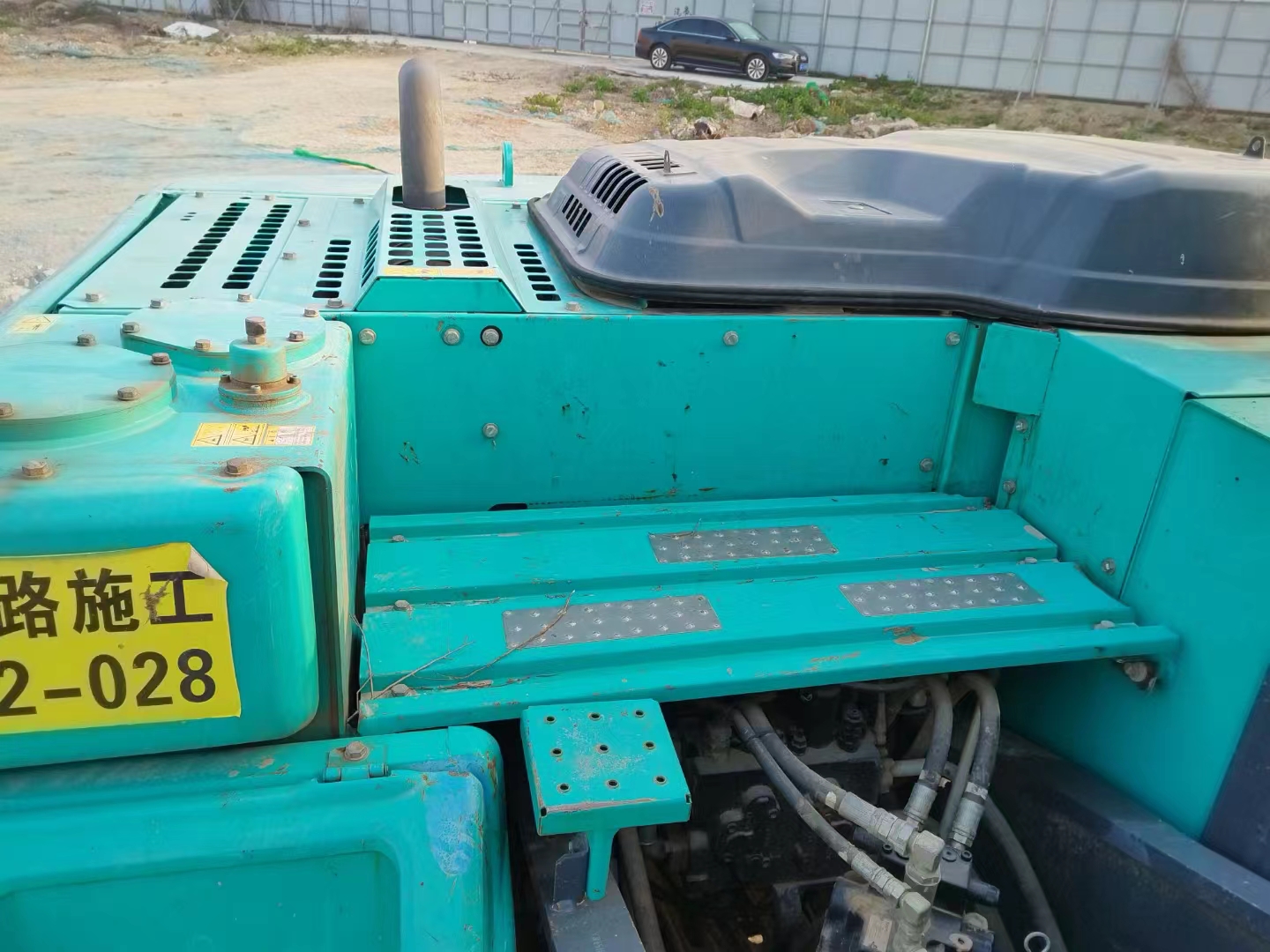 Used Kobelco SK200 Excavato
