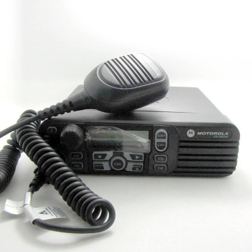 Motorola XIR M8268 Мобильное радио