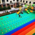 Fliesen für den Kindergartenplatz im Freien