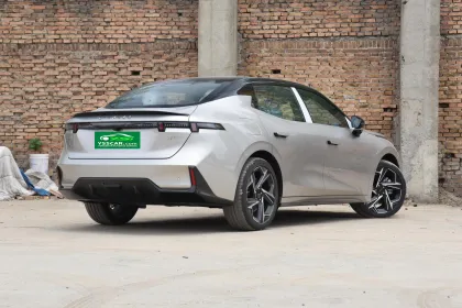 Lynk & Co 07 EM-P: New Arrival in Plug-In Hybrid Sedans