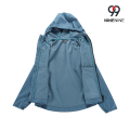 Dziecięca kurtka outdoorowa z kapturem typu softshell