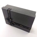 Present svart låda för vikkläder